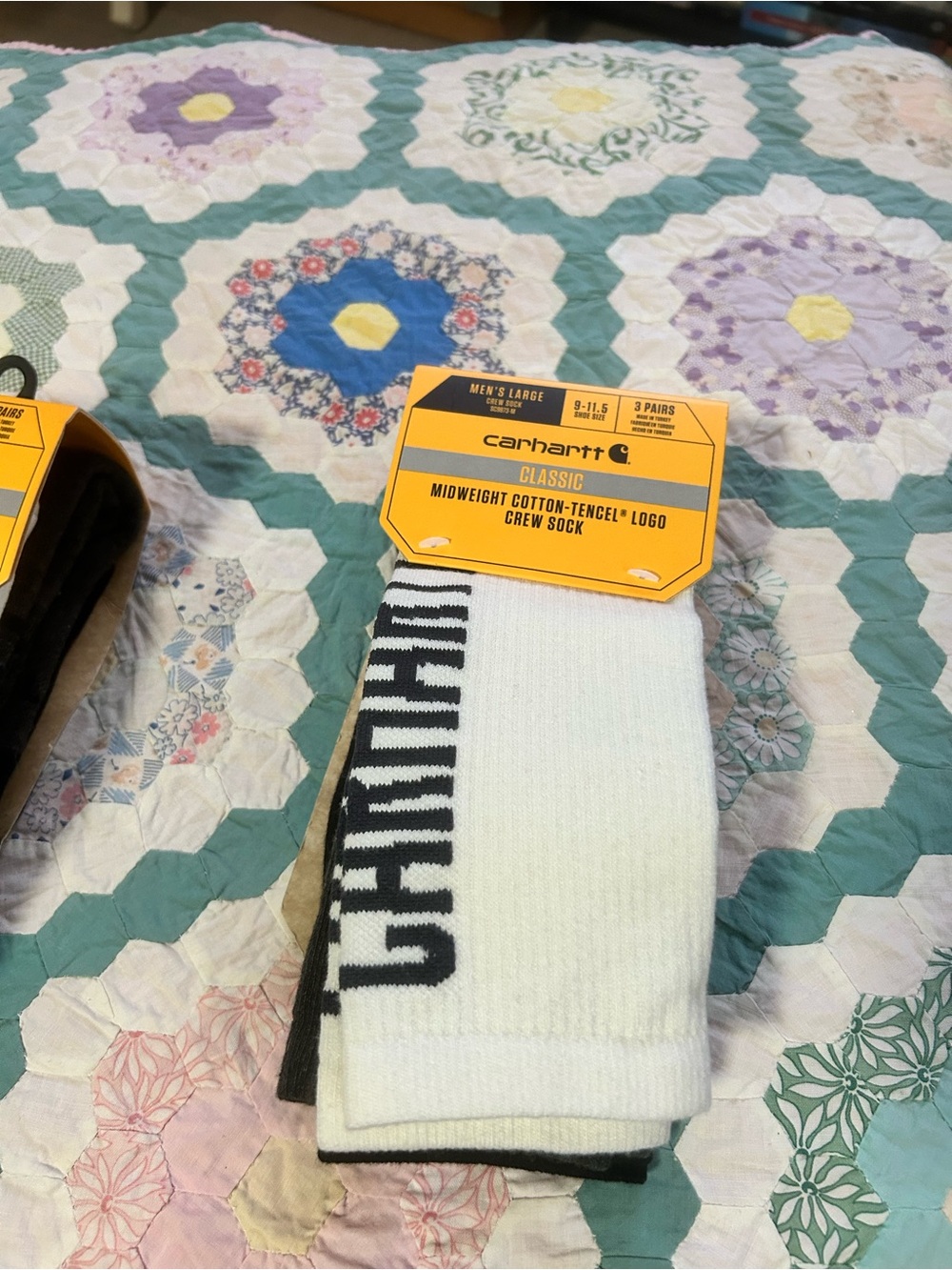 Carhartt men’s large 9-11.5 crew socks nwt